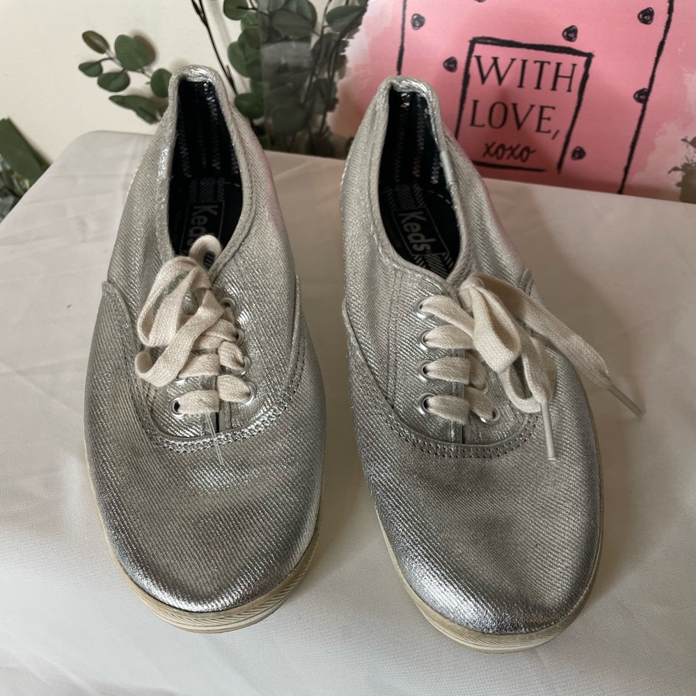 Keds Silver Metallic Sneaker Sz 6.5